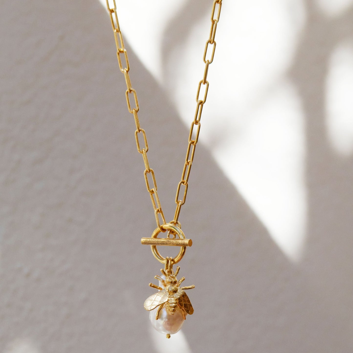 Bee T Baroque Pearl Necklace
