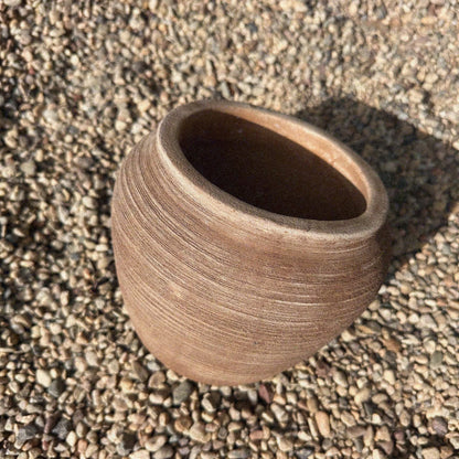 ribbed terra egg pot 1